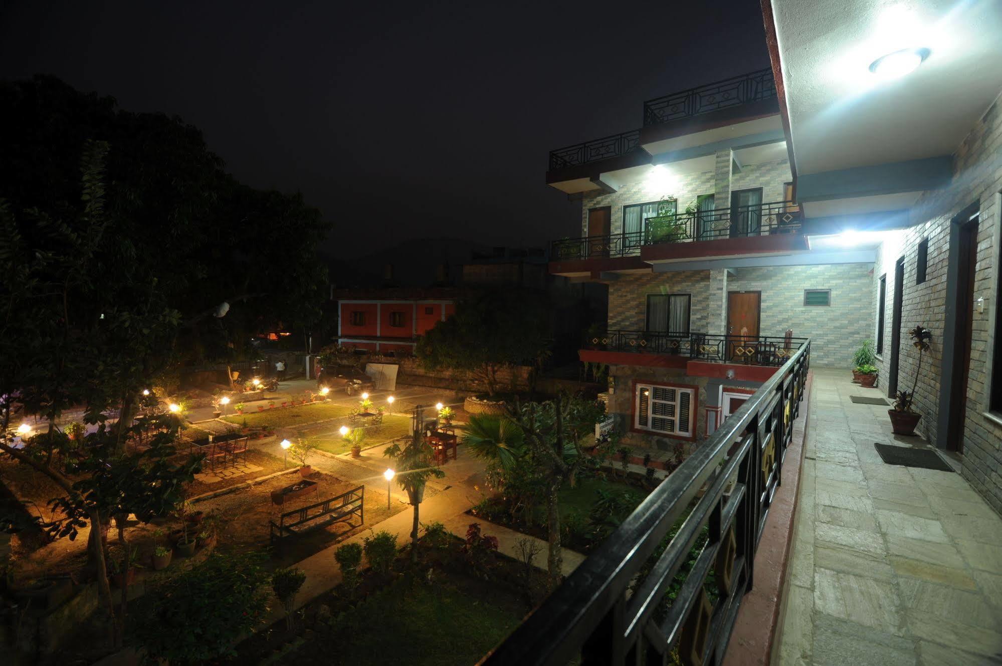 Hotel Glory Garden Pokhara Eksteriør bilde