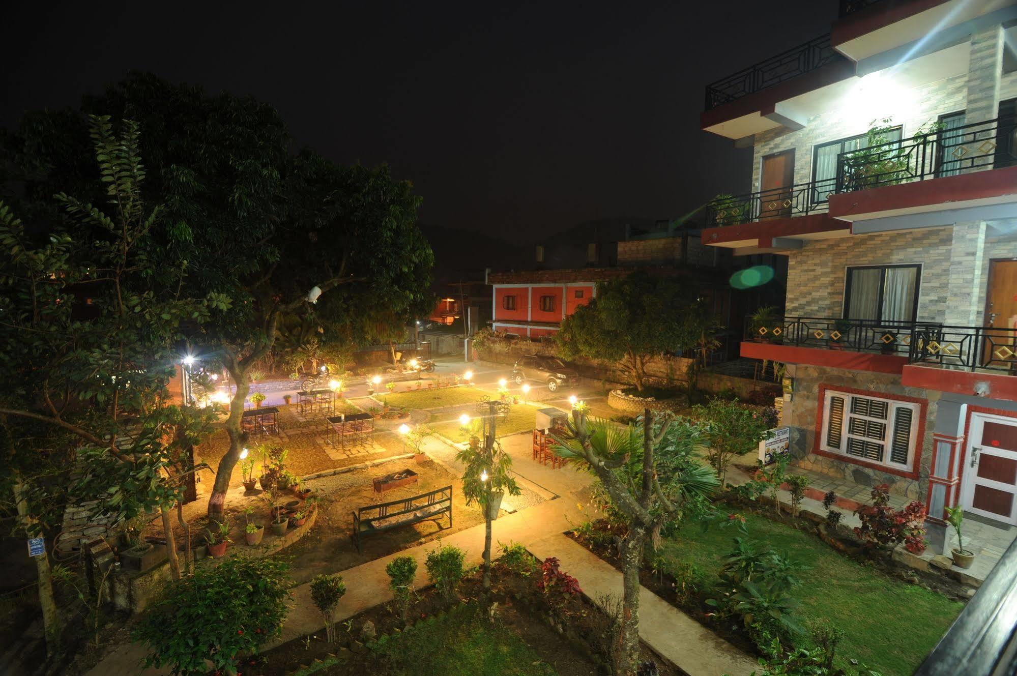 Hotel Glory Garden Pokhara Eksteriør bilde